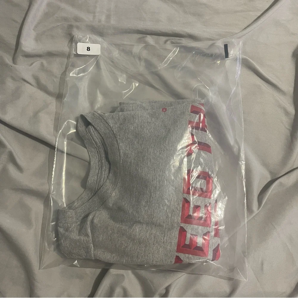 Adidas Shirt Men Medium Gray The Go-To Tee Lightweight Sports‎ Feed The Grind